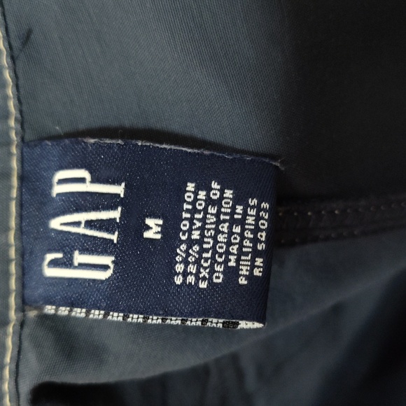 Gap Embroidered Women Shorts - Picture 3 of 4